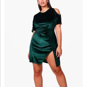 Boohoo Plus Jess Velvet One Shoulder Wrap Dress